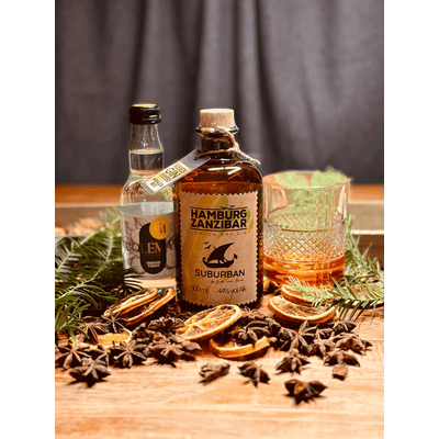 Suburban Gin Bundle (1x London Dry Gin + 1x Coleman Indian Tonic Water + 1x Tumbler Glas)